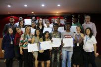 Terceira turma de jovens refugiados e migrantes recebe certificado de capacitação para os programas jovem aprendiz e estágio