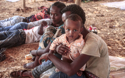 Refugiados da Etiópia buscam notícias de entes queridos após conflitos violentos