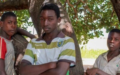 Amigos enfrentam perigos após fugirem sozinhos de ataques em Moçambique