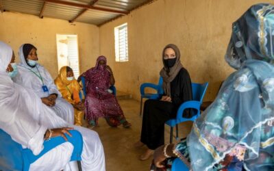 Angelina Jolie passa o Dia Mundial do Refugiado em Burkina Faso