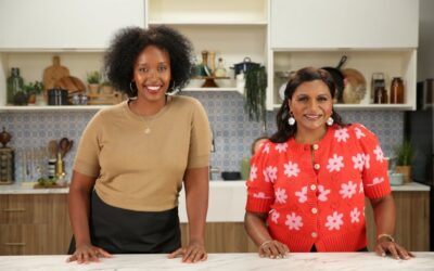 Hawa Hassan e Mindy Kaling cozinham prato somali no BuzzFeed Tasty