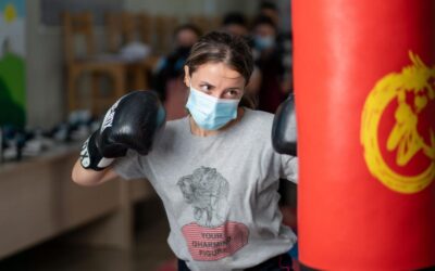 Boxe ajuda na recuperação de mulheres deslocadas no Iraque