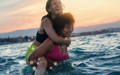 Por que o filme ‘As Nadadoras’, top 10 na Netflix, é mais do que entretenimento