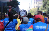 Pessoas refugiadas LGBTQIA+ participam da 28ª Parada do Orgulho de São Paulo