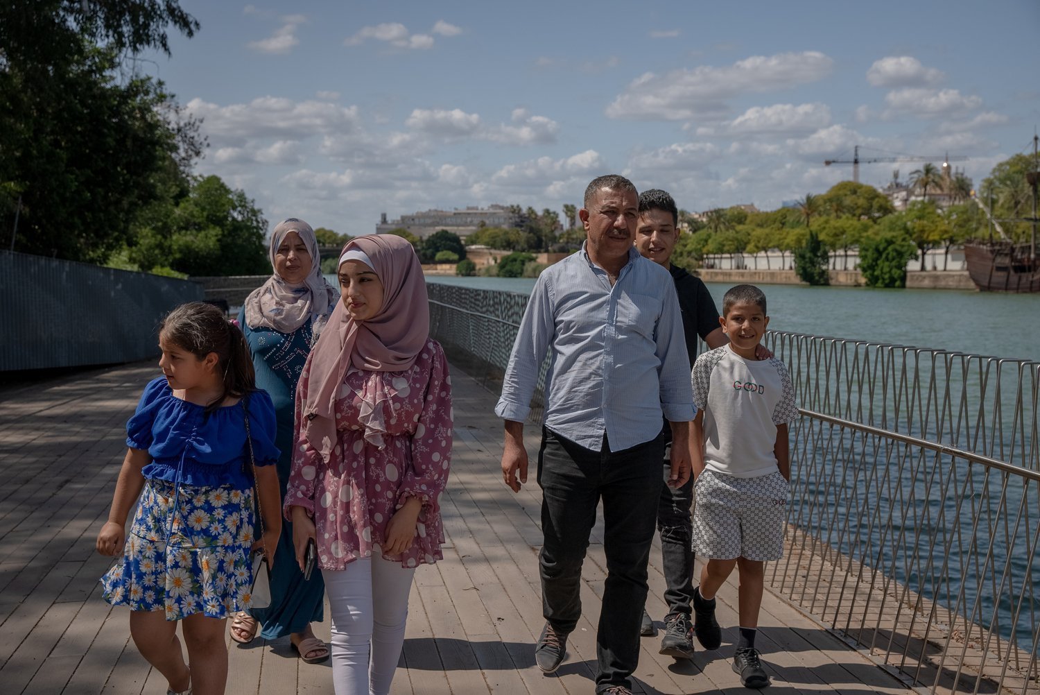 Una familia de refugiados sirios comienza una nueva vida en España tras los  terremotos de Türkiye | ACNUR